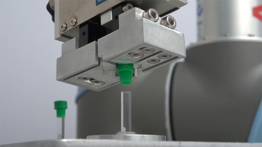 UR-Laboratory-Automation-16zu9