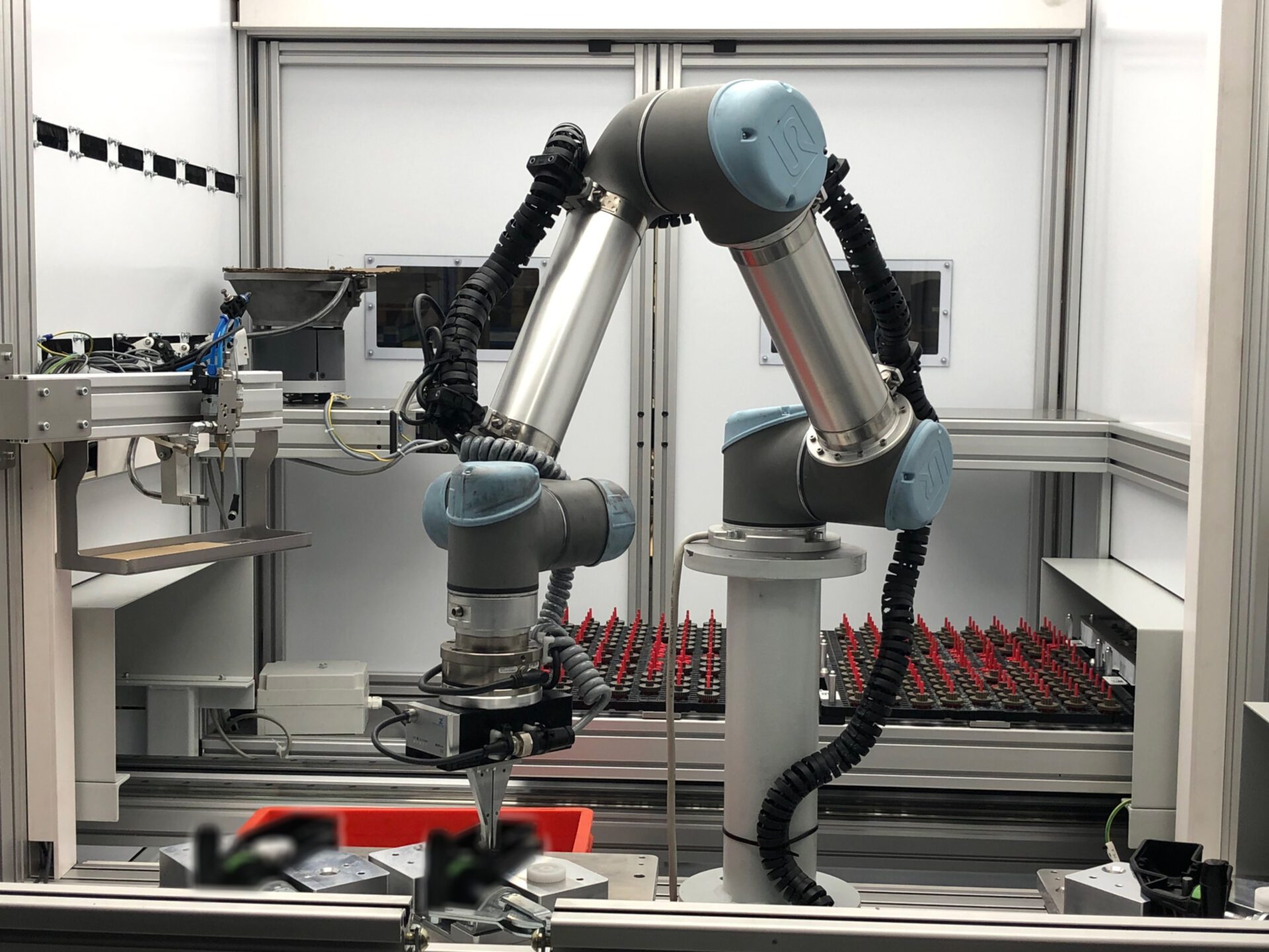 ArtiMinds Robotics - operational influcences robot system