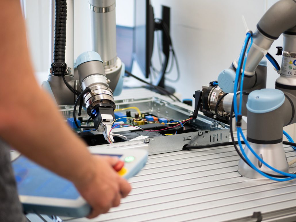 ArtiMinds Robotics robotergestützte Automatisierung Bearbeitung Montage Kabel Leitungen