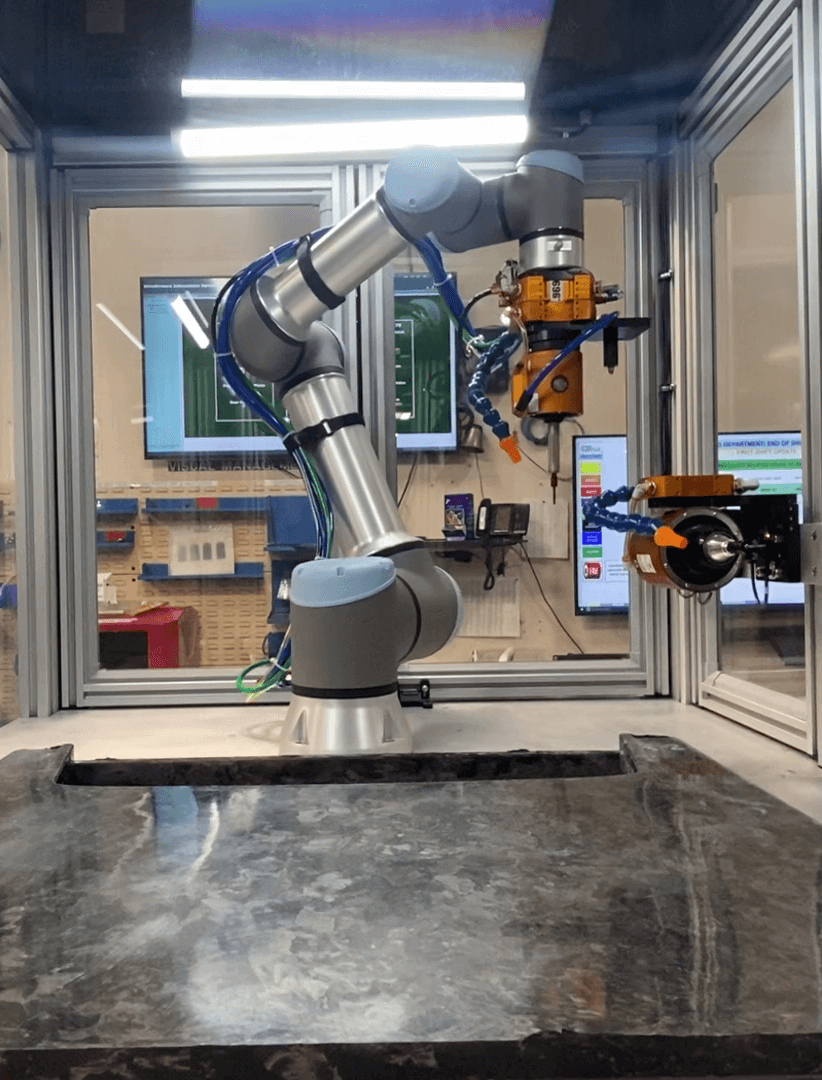 ArtiMinds-Robotics-Handling-Anwendung-Bin-Picking-Bestückung-Siebdruckmaschine